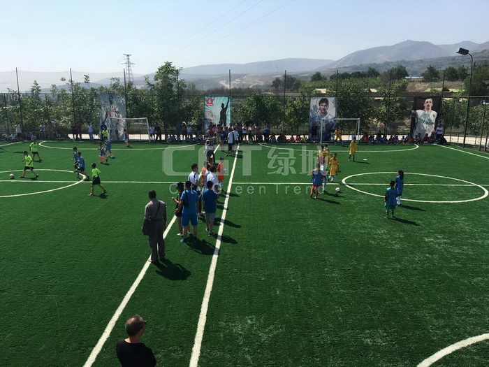 甘肃兰州足球精英训练基地(西固,2016年6月,3500平方,50高钻石型单丝)mmexport1470639595651.JPG 甘肃兰州足球精英训练基地(西固,2016年6月,3500平方,50高钻石型单丝)mmexport1470639595651.JPG