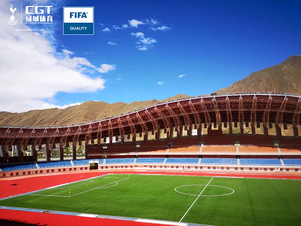 足球场人造草坪耐用实测|绿城体育打造拉萨球场专业典范