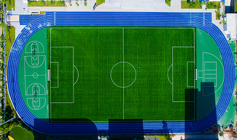 学校操场人造草坪：安全、耐用、环保的运动场地解决方案